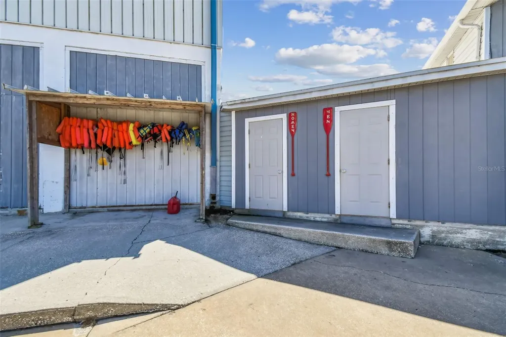 7154 Shoal Line Boulevard Weeki Wachee FL 34607