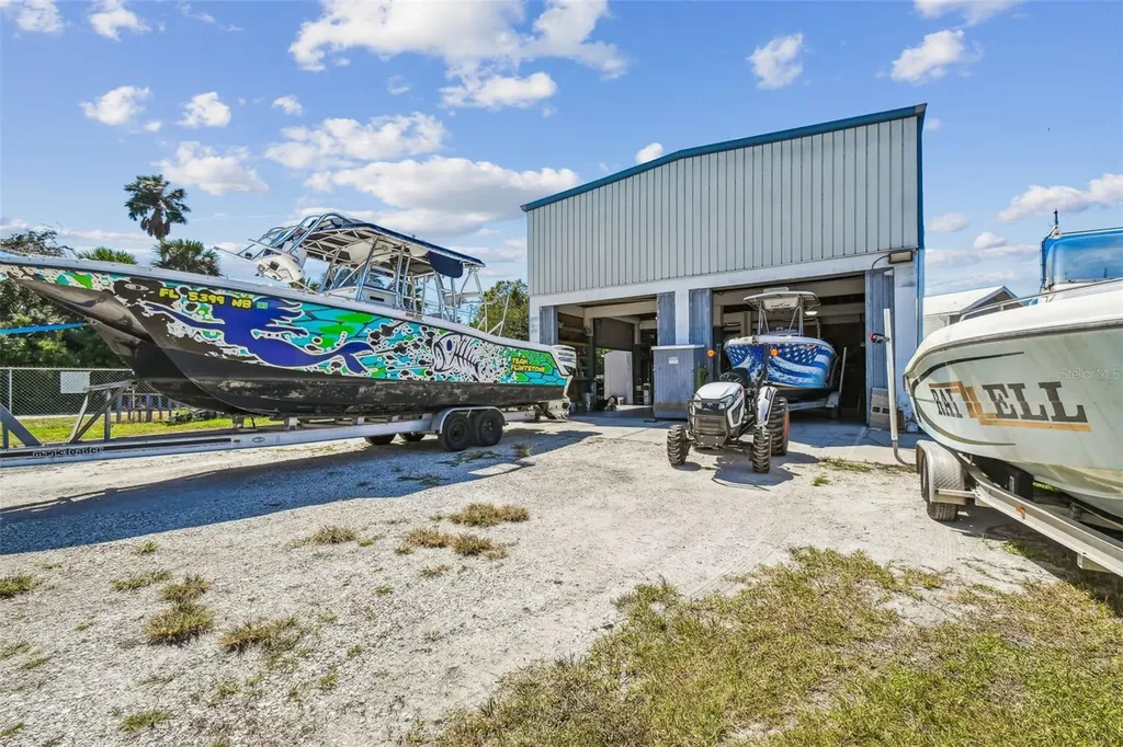 7154 Shoal Line Boulevard Weeki Wachee FL 34607