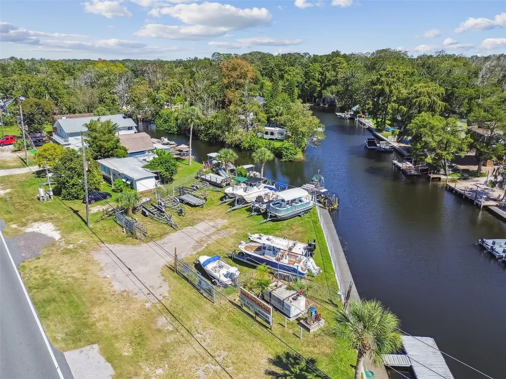 7154 Shoal Line Boulevard Weeki Wachee FL 34607