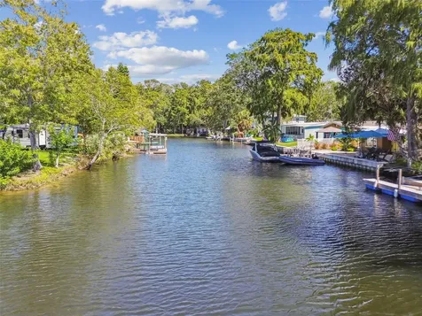 7154 Shoal Line Boulevard Weeki Wachee FL 34607