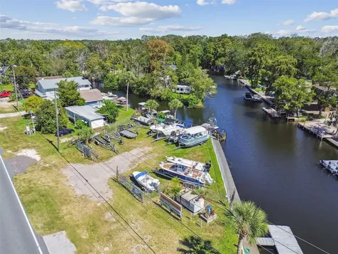 7154 Shoal Line Boulevard Weeki Wachee FL 34607