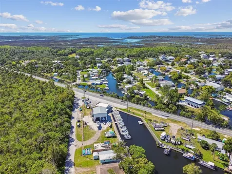 7154 Shoal Line Boulevard Weeki Wachee FL 34607