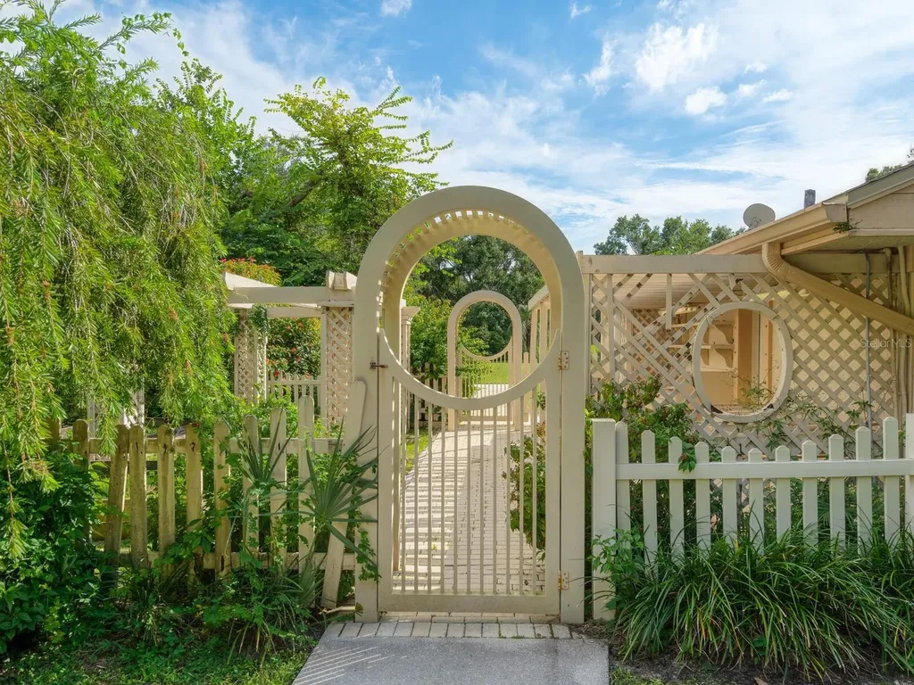 4626 Hadfield Drive Sarasota FL 34235