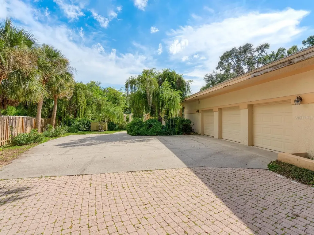 4626 Hadfield Drive Sarasota FL 34235