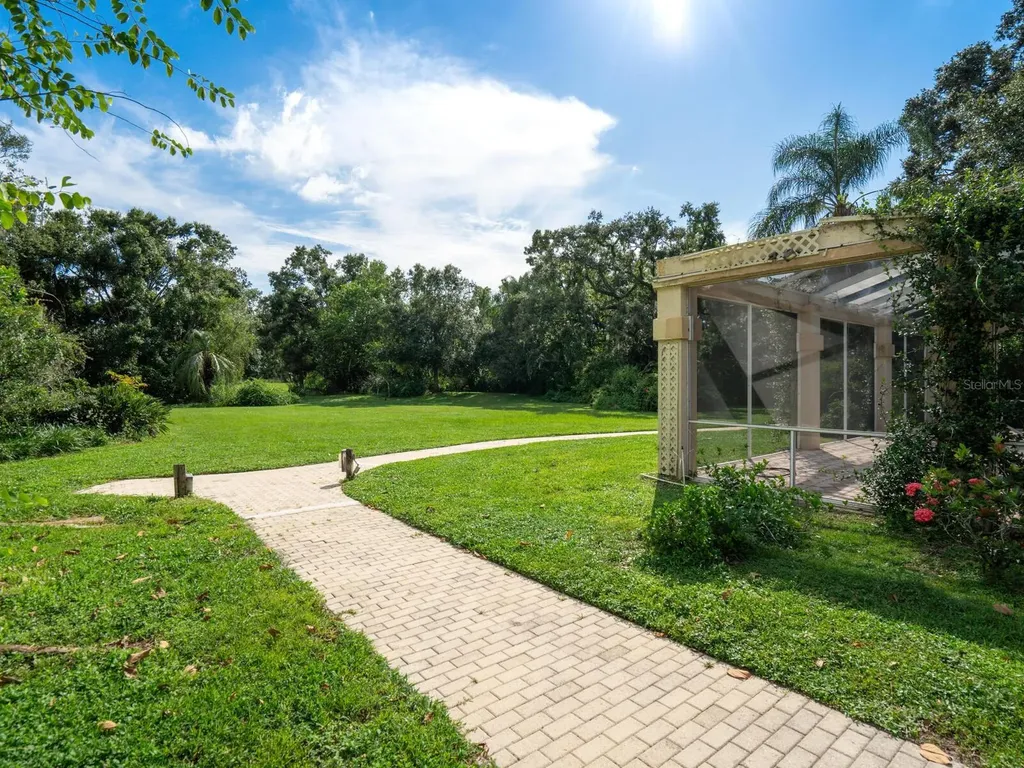 4626 Hadfield Drive Sarasota FL 34235