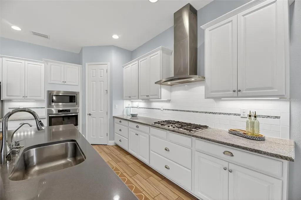 7223 Bowspirit Place Apollo Beach FL 33572