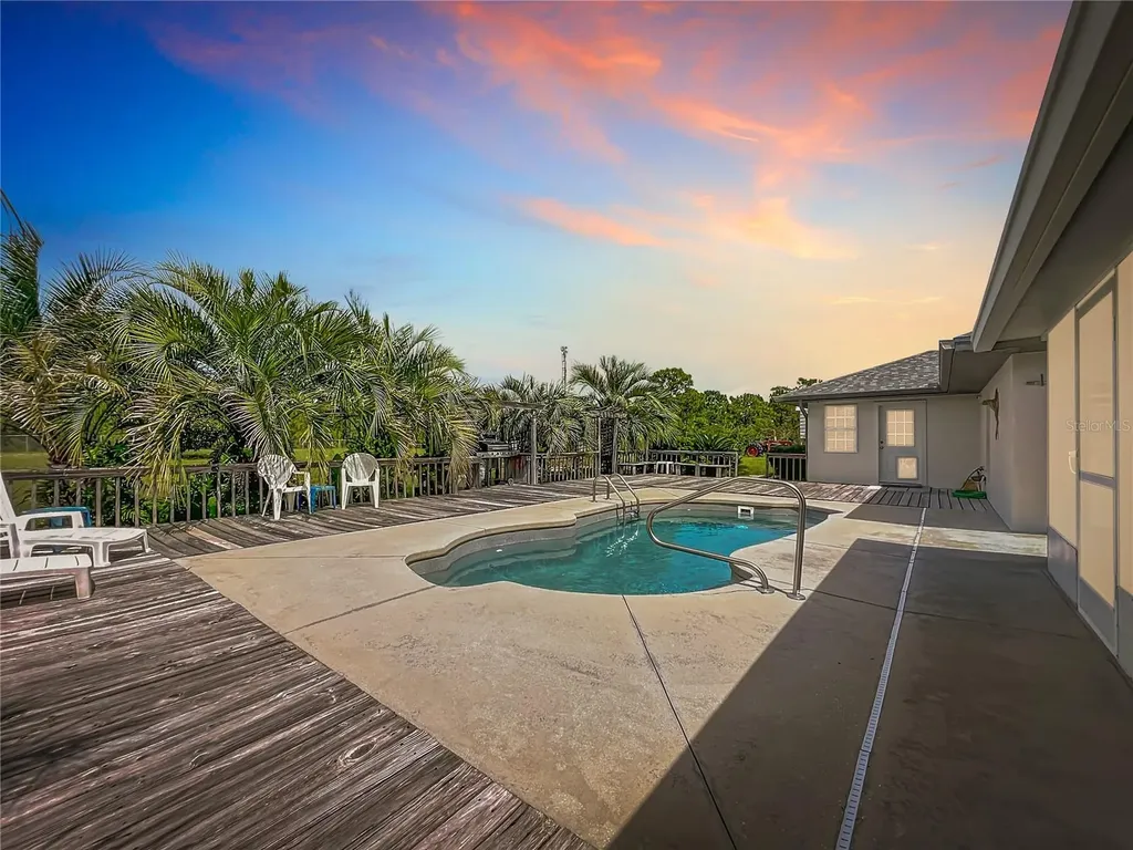 22163 SW Edgewater Boulevard Dunnellon FL 34431