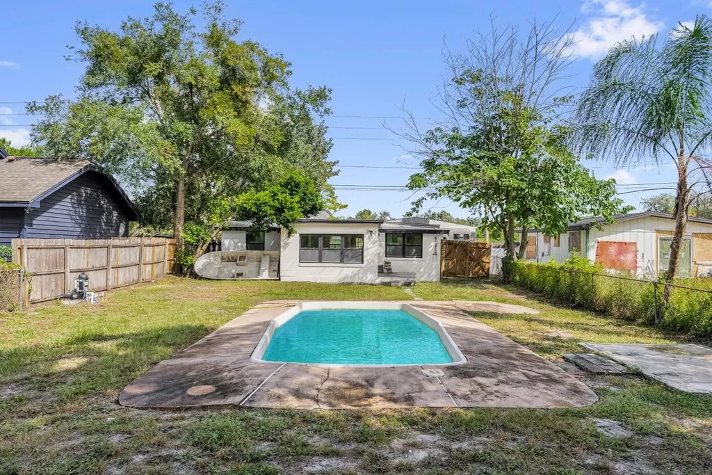 1260 Seminola Boulevard Casselberry FL 32707