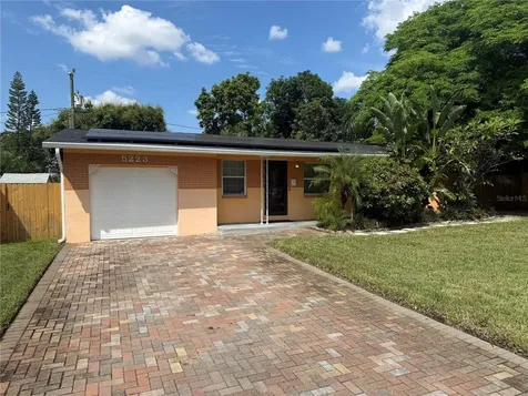 5223 15th Avenue N St Petersburg FL 33710