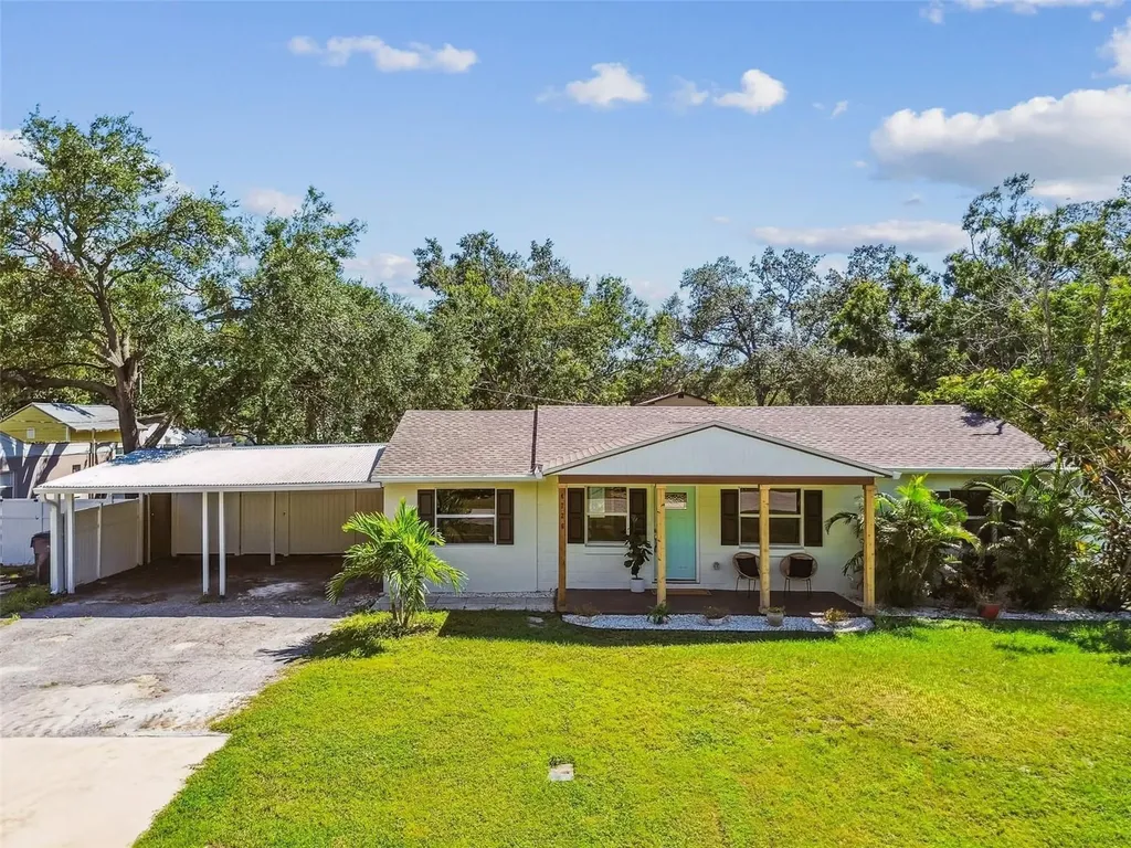 4726 W Knights Avenue Tampa FL 33611