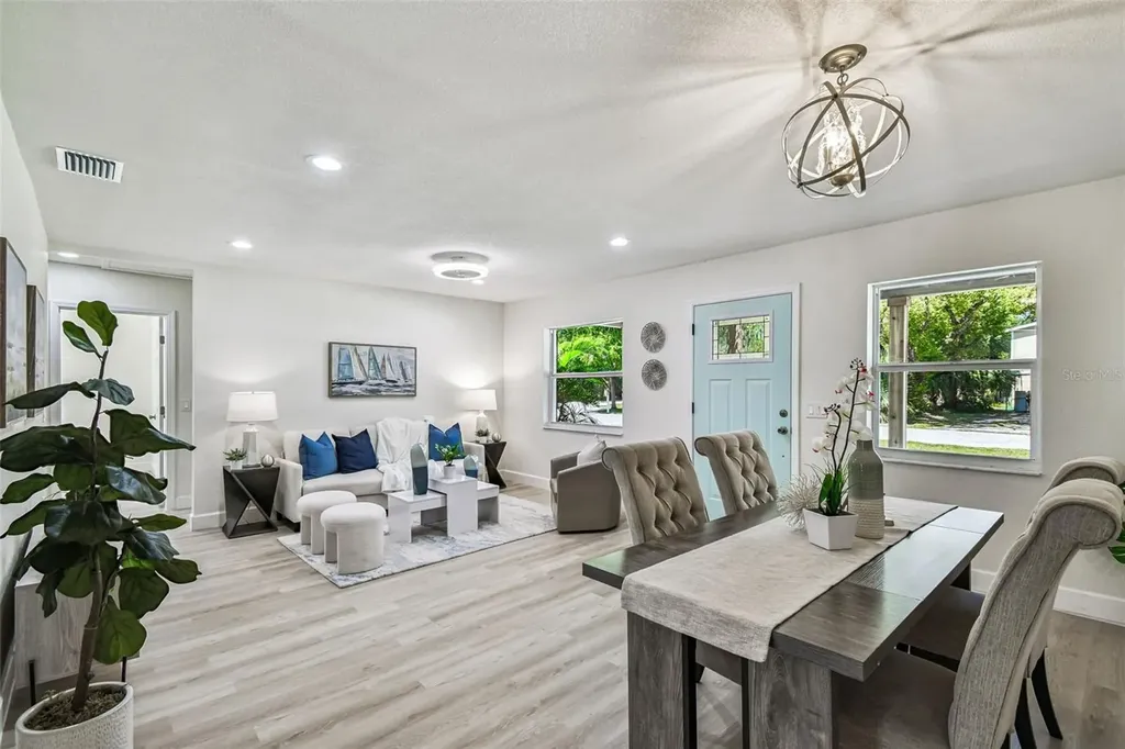 4726 W Knights Avenue Tampa FL 33611