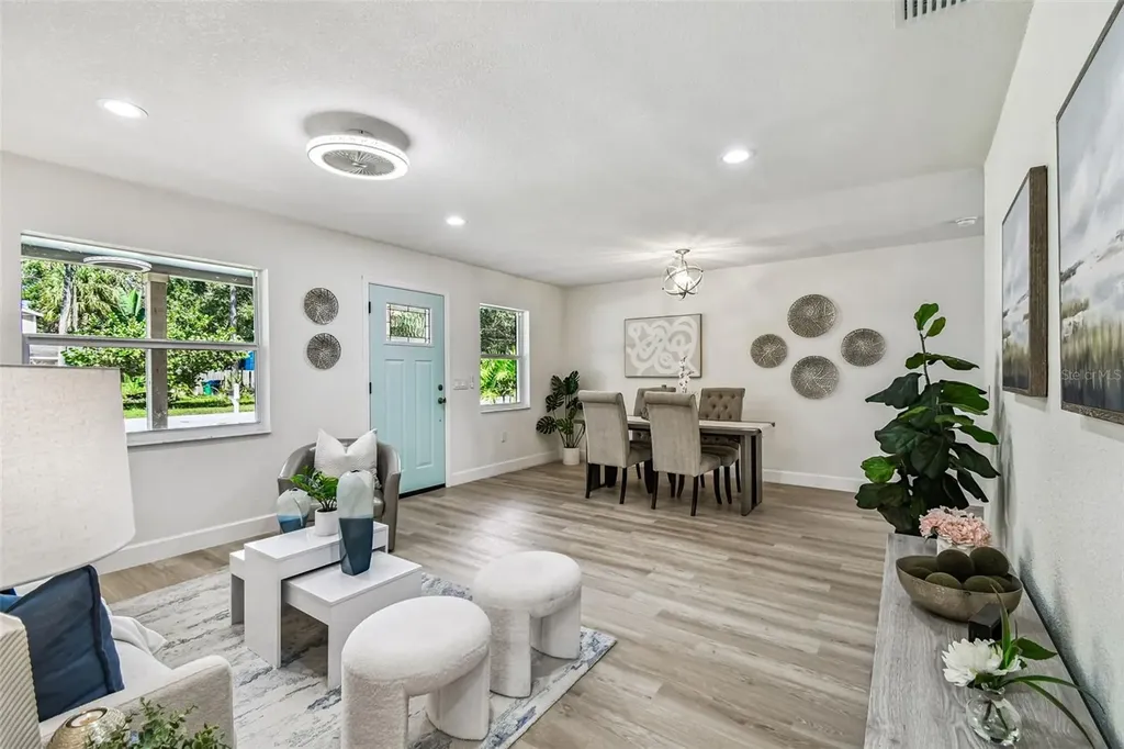 4726 W Knights Avenue Tampa FL 33611