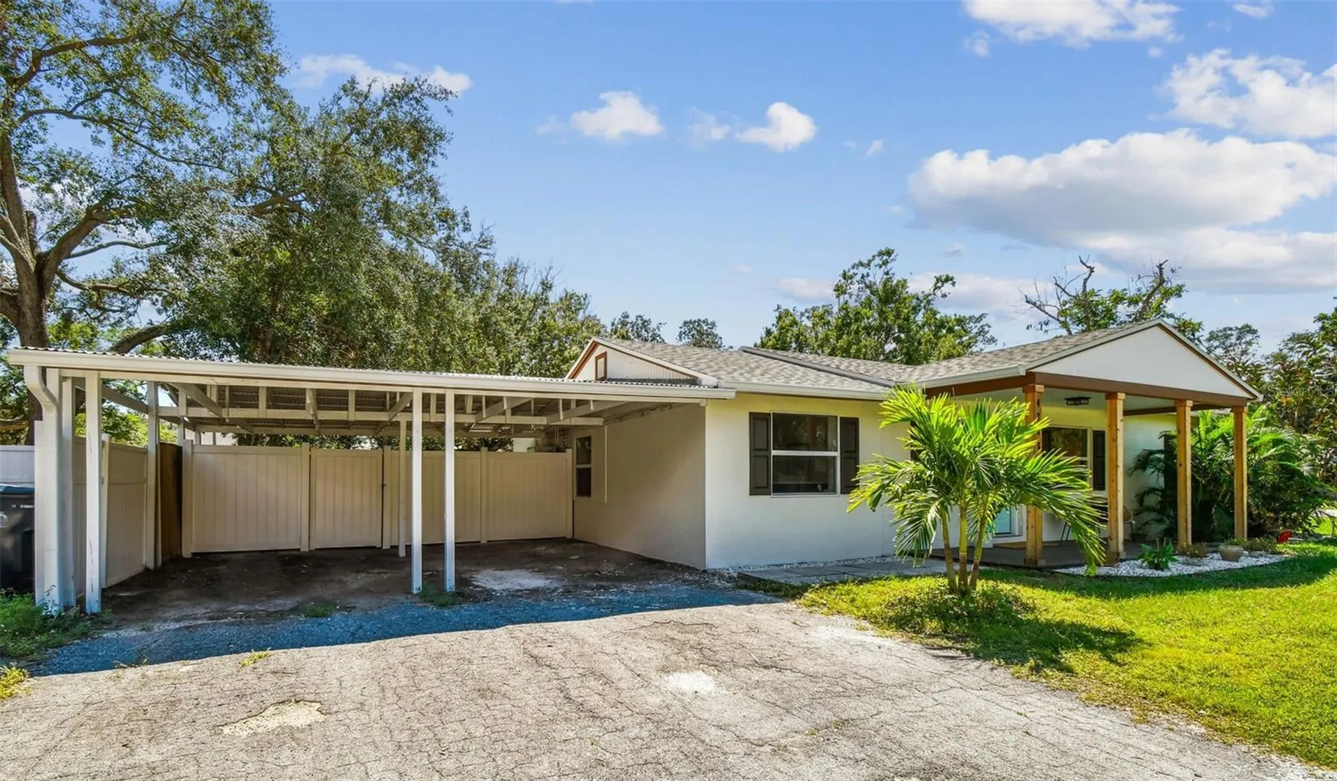 4726 W Knights Avenue Tampa FL 33611