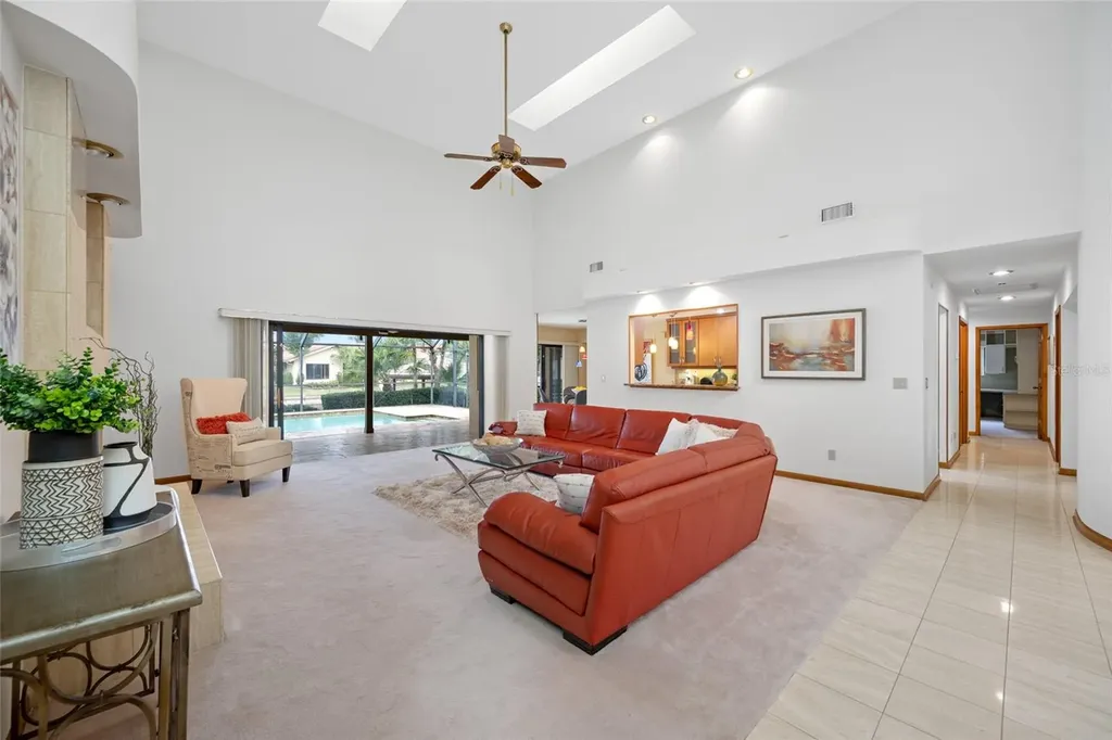 9807 Compass Point Way Tampa FL 33615