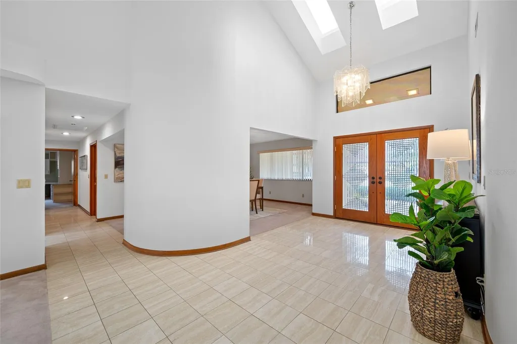 9807 Compass Point Way Tampa FL 33615