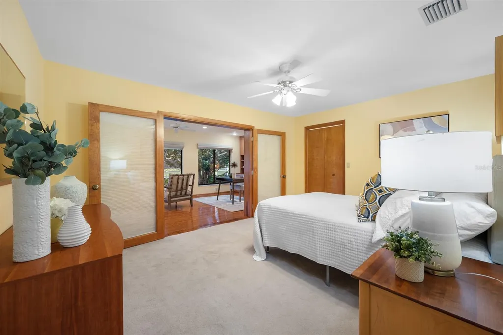 9807 Compass Point Way Tampa FL 33615