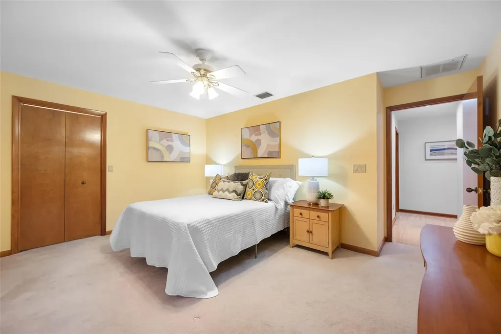 9807 Compass Point Way Tampa FL 33615