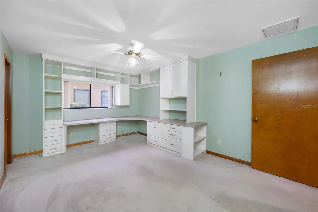 9807 Compass Point Way Tampa FL 33615