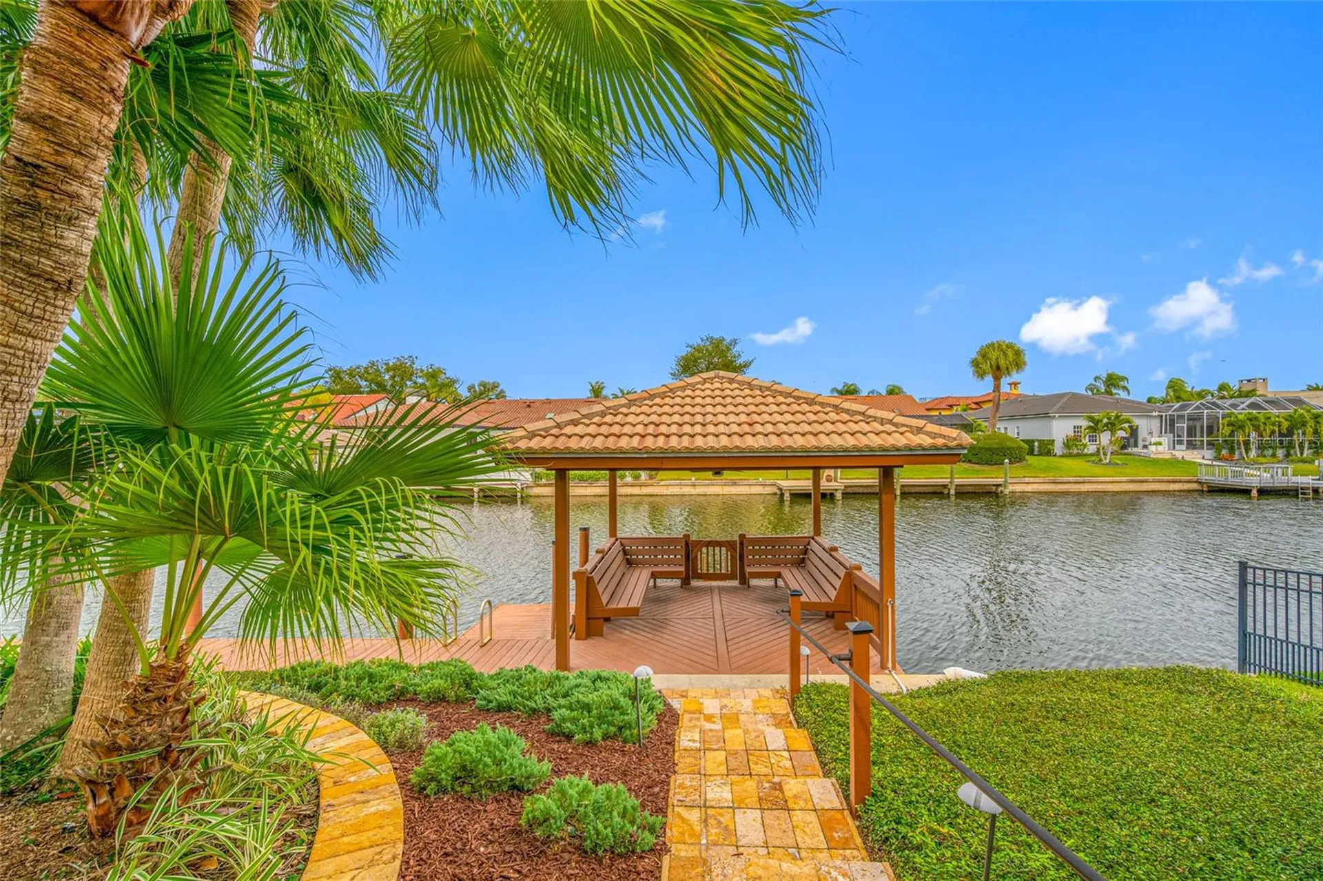 9807 Compass Point Way Tampa FL 33615