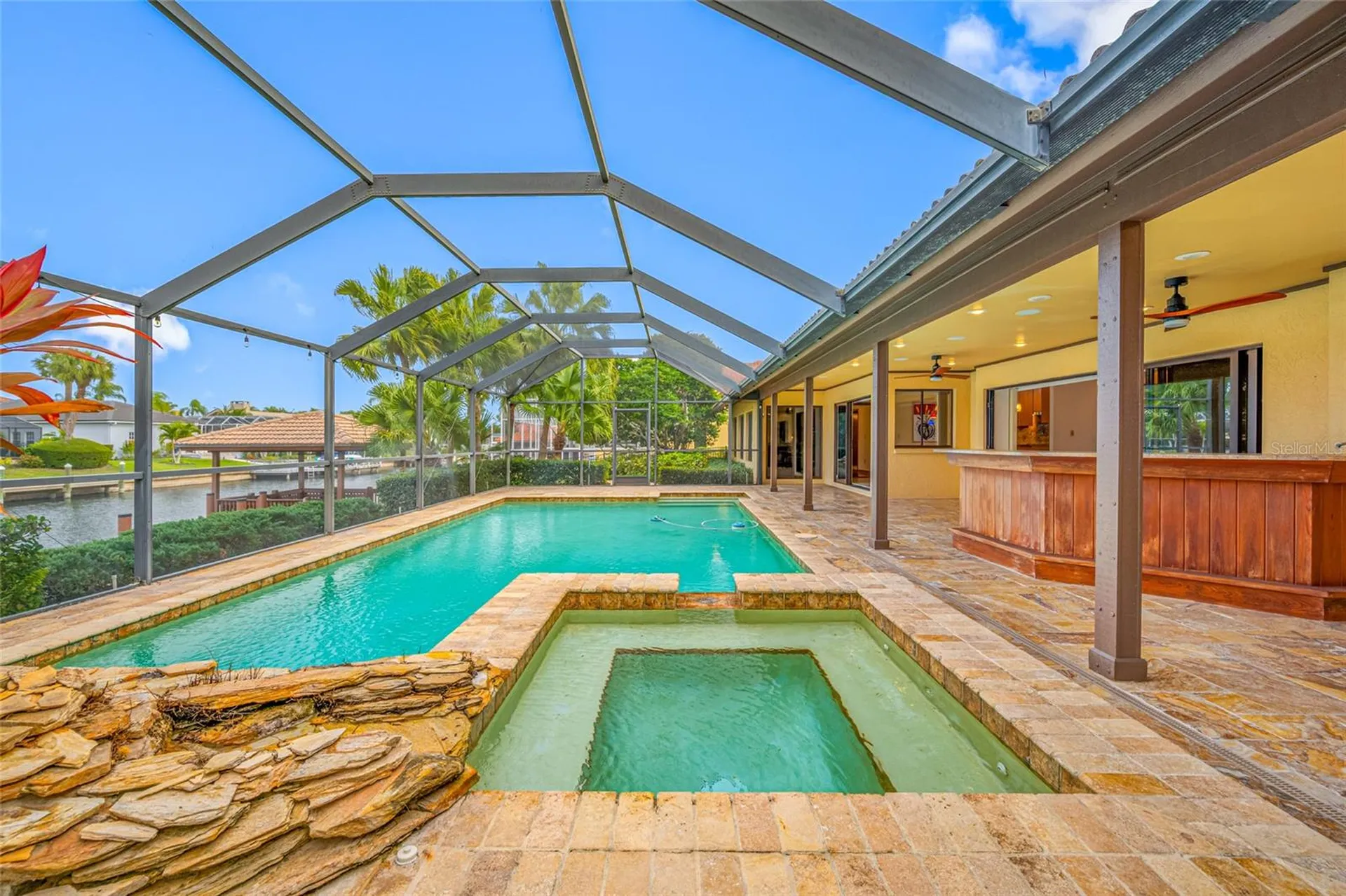 9807 Compass Point Way Tampa FL 33615