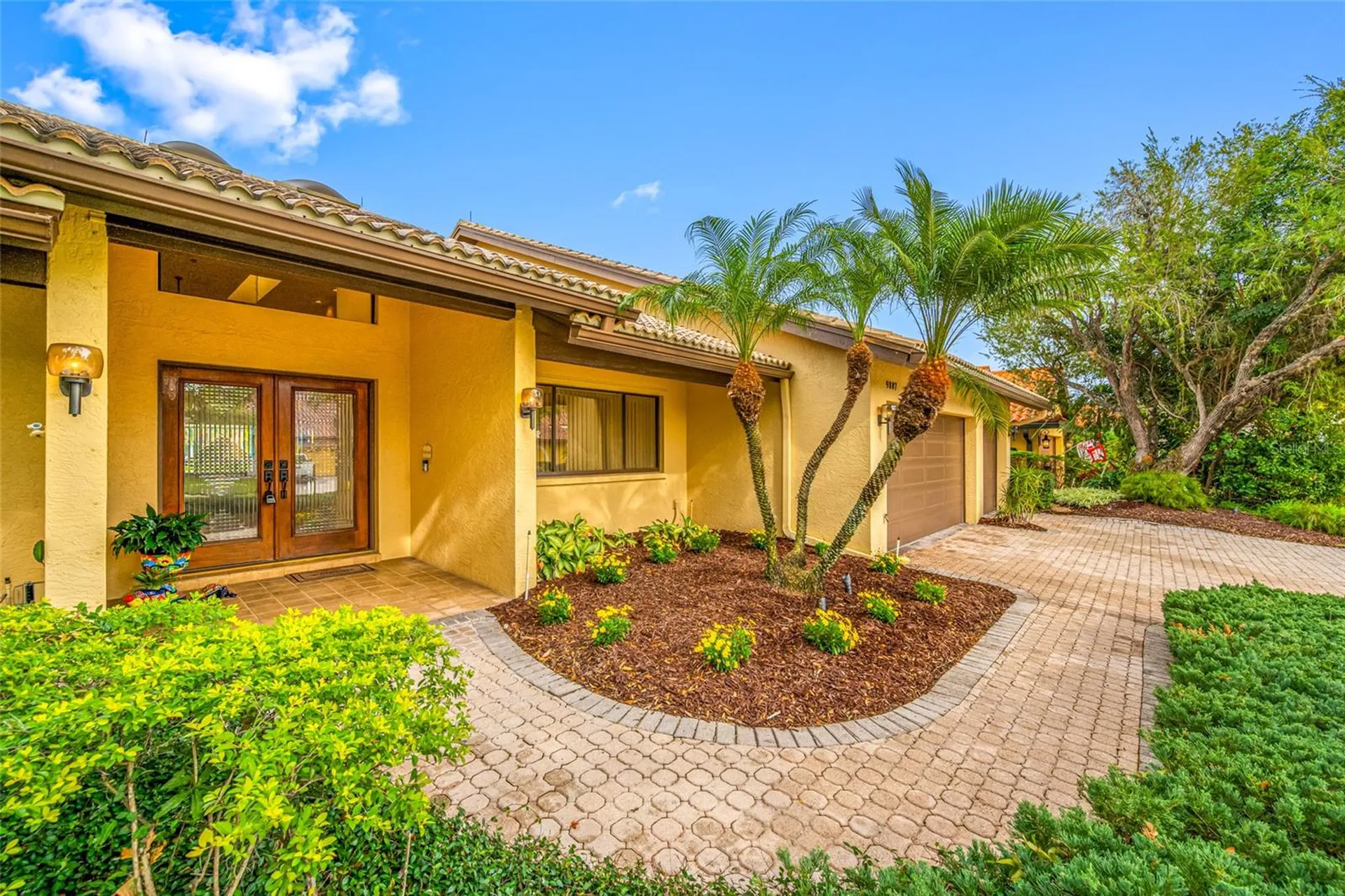 9807 Compass Point Way Tampa FL 33615