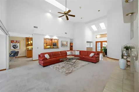 9807 Compass Point Way Tampa FL 33615