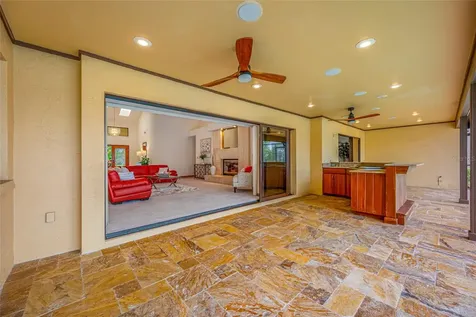 9807 Compass Point Way Tampa FL 33615
