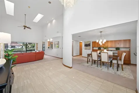 9807 Compass Point Way Tampa FL 33615