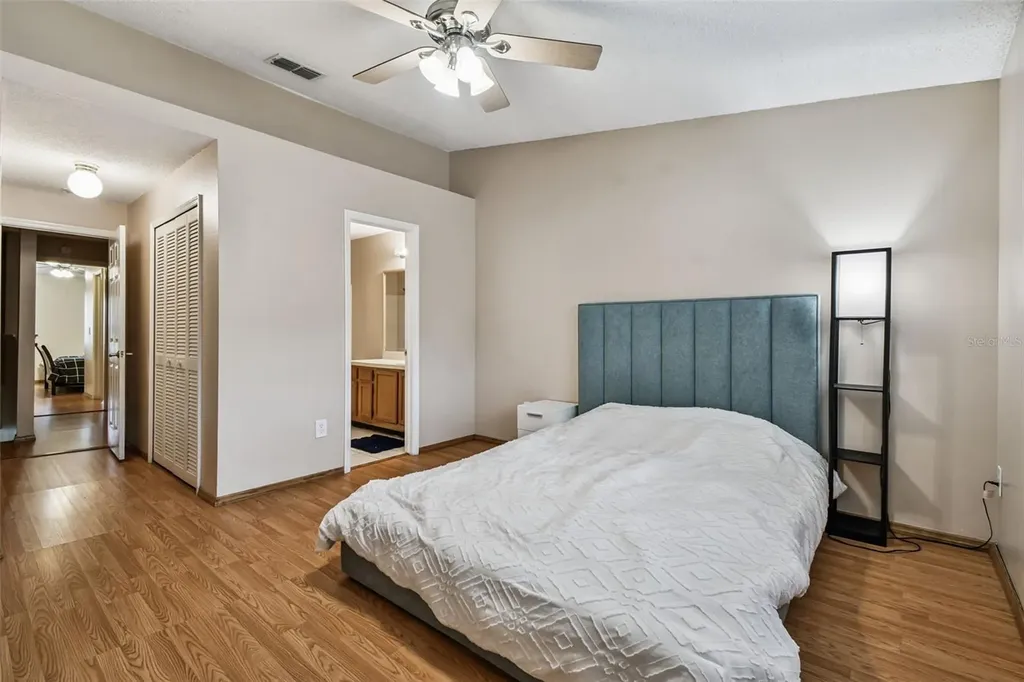2124 Fletchers Point Circle Tampa FL 33613