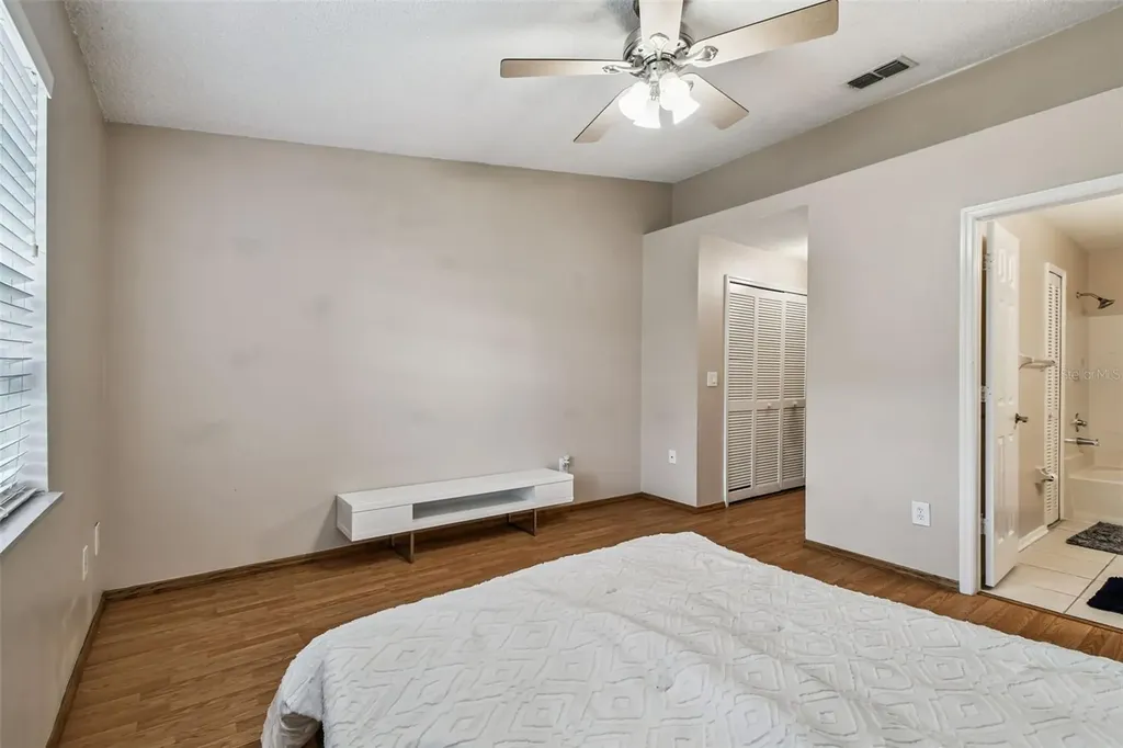2124 Fletchers Point Circle Tampa FL 33613