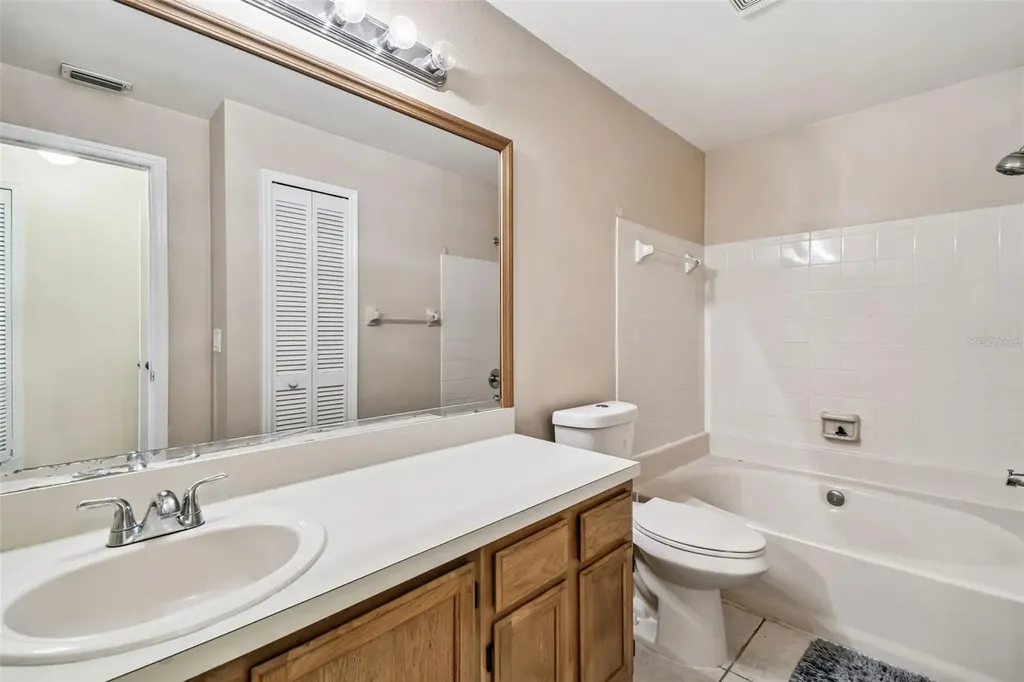 2124 Fletchers Point Circle Tampa FL 33613