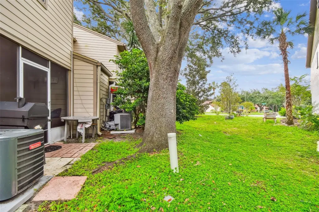2124 Fletchers Point Circle Tampa FL 33613