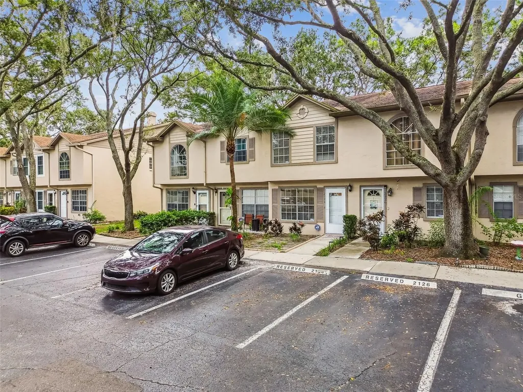 2124 Fletchers Point Circle Tampa FL 33613