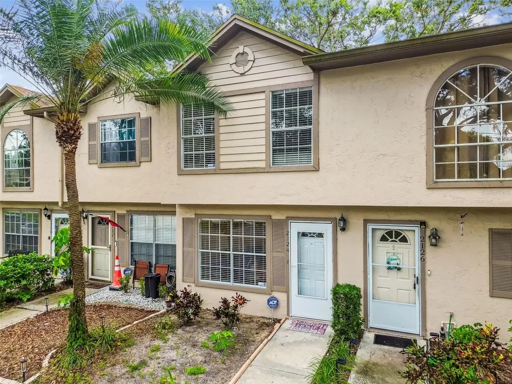 2124 Fletchers Point Circle Tampa FL 33613