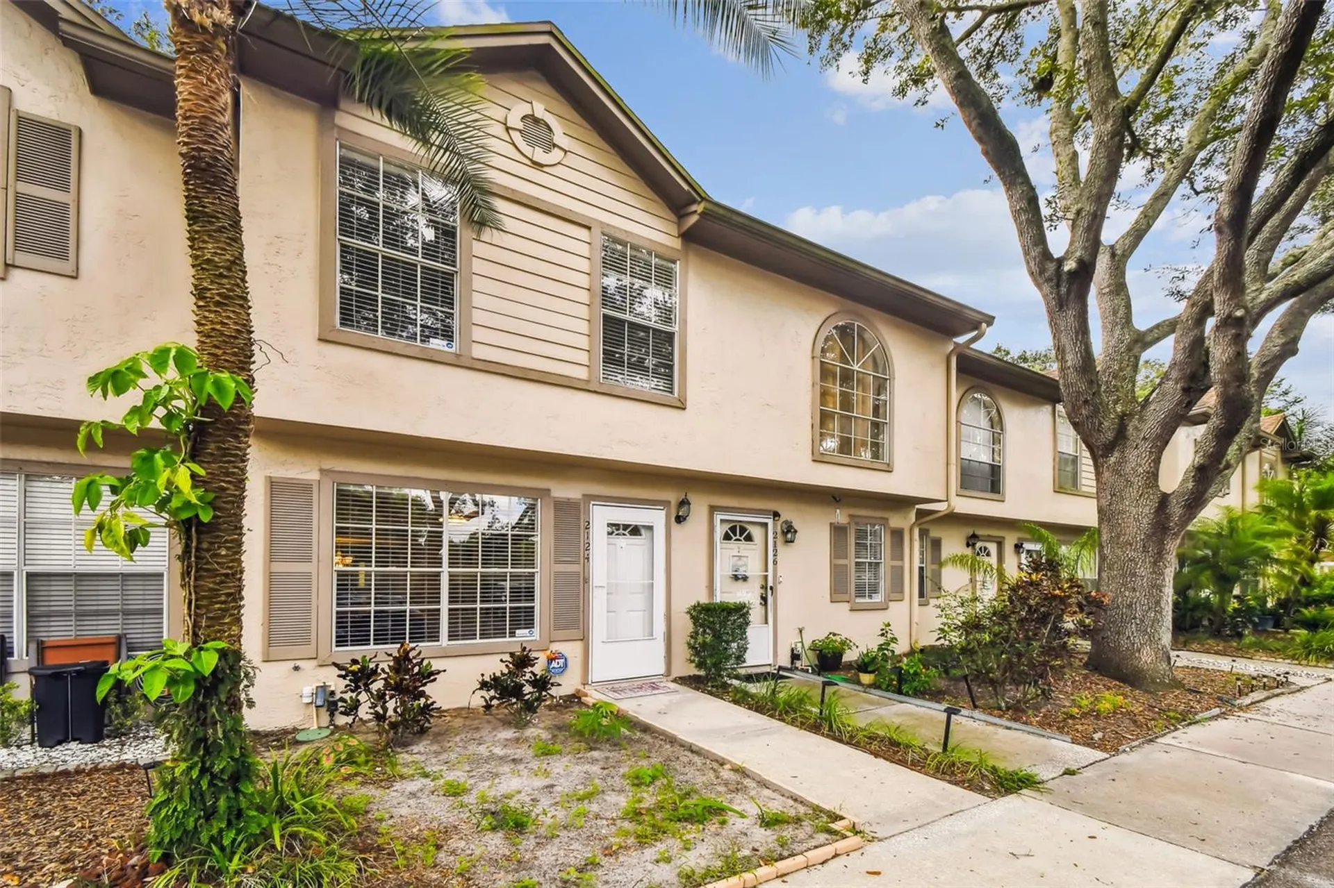 2124 Fletchers Point Circle Tampa FL 33613