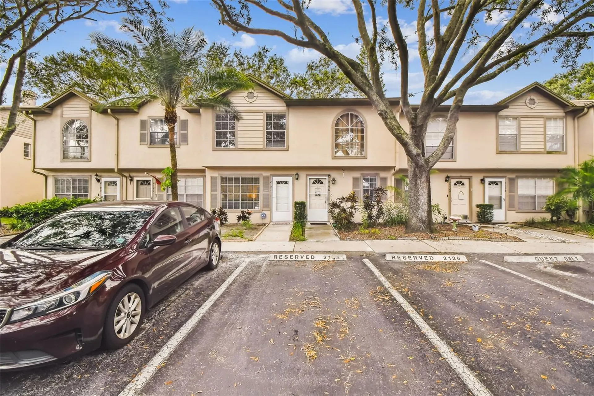 2124 Fletchers Point Circle Tampa FL 33613