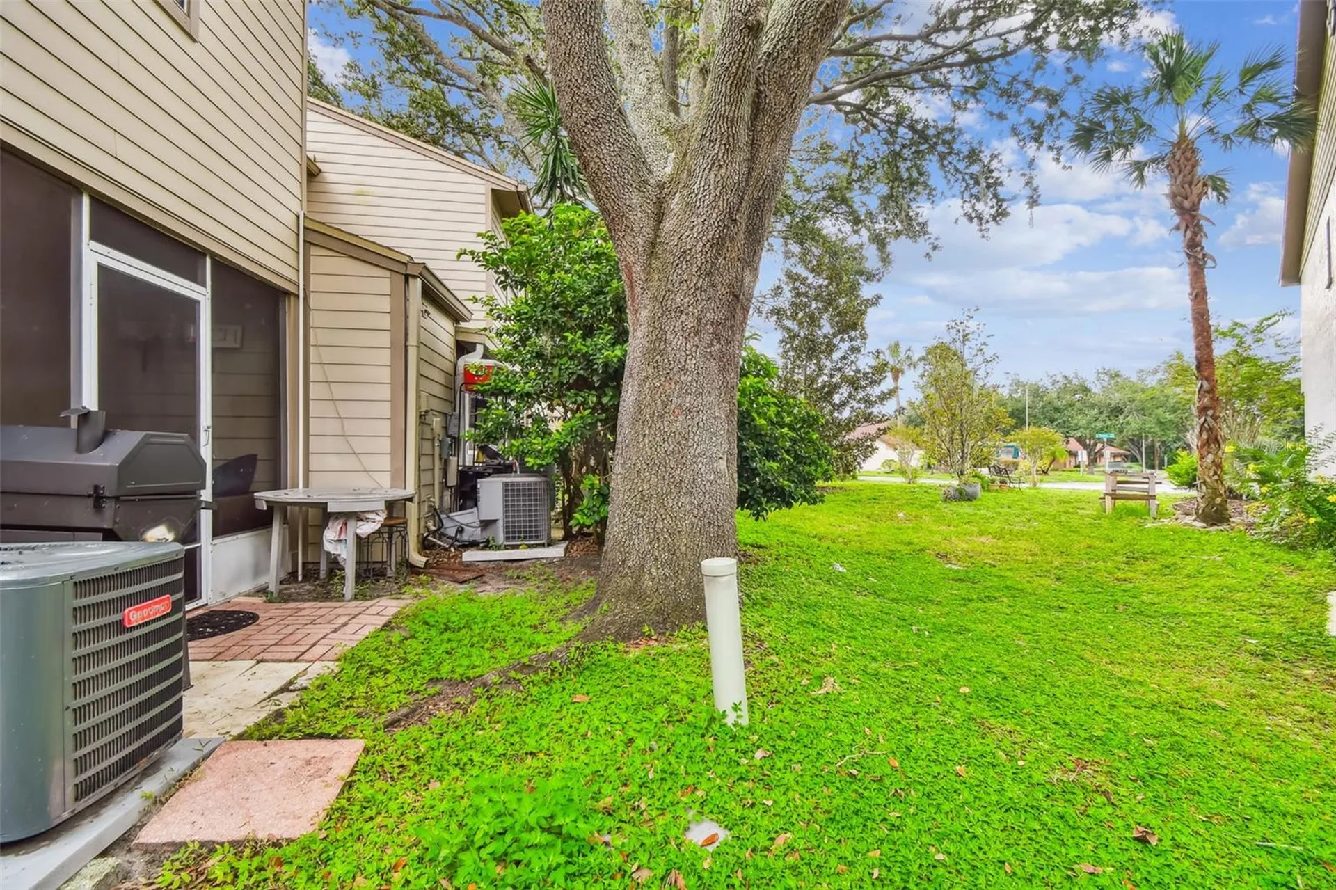 2124 Fletchers Point Circle Tampa FL 33613