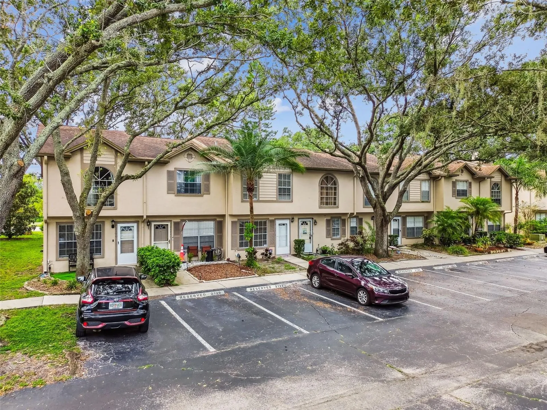 2124 Fletchers Point Circle Tampa FL 33613