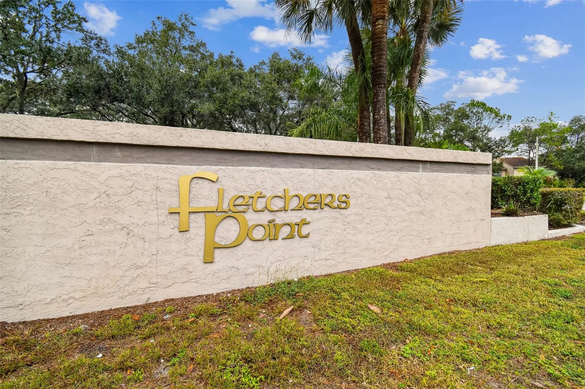 2124 Fletchers Point Circle Tampa FL 33613