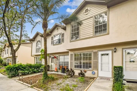 2124 Fletchers Point Circle Tampa FL 33613