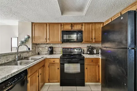 2124 Fletchers Point Circle Tampa FL 33613