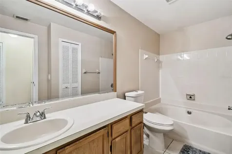 2124 Fletchers Point Circle Tampa FL 33613