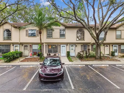 2124 Fletchers Point Circle Tampa FL 33613