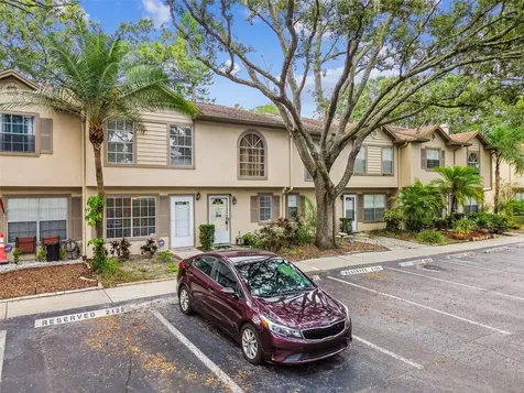 2124 Fletchers Point Circle Tampa FL 33613