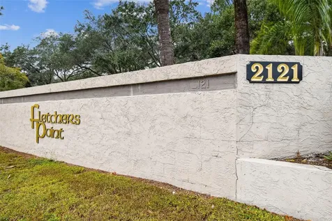 2124 Fletchers Point Circle Tampa FL 33613