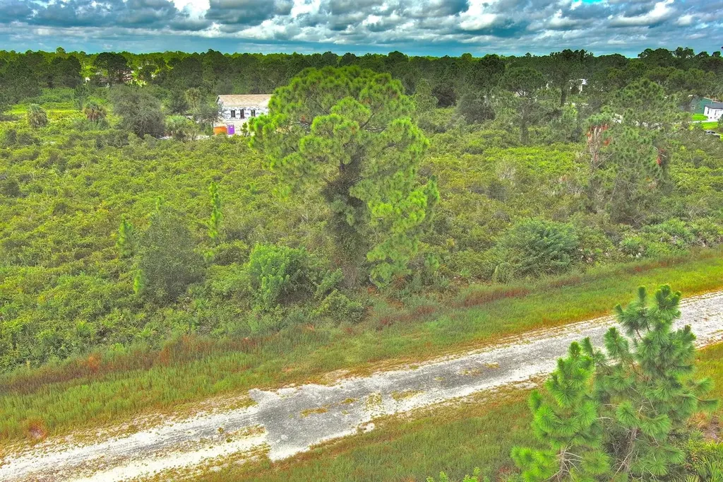642 Vasser Avenue S Lehigh Acres FL 33974