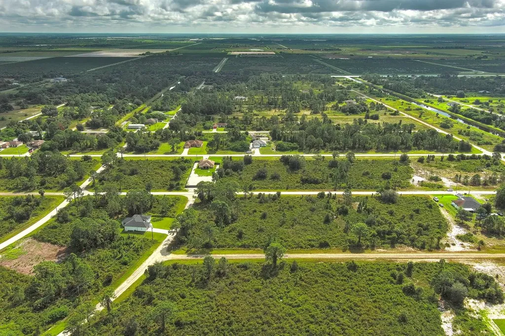 642 Vasser Avenue S Lehigh Acres FL 33974