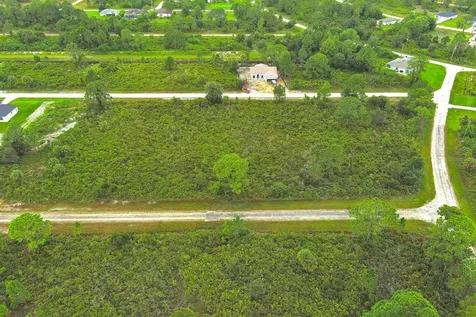 642 Vasser Avenue S Lehigh Acres FL 33974