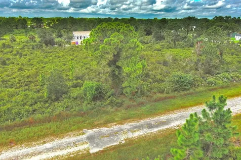 642 Vasser Avenue S Lehigh Acres FL 33974