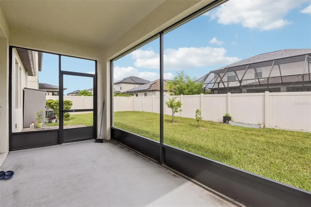 24928 Lambrusco Loop Lutz FL 33559
